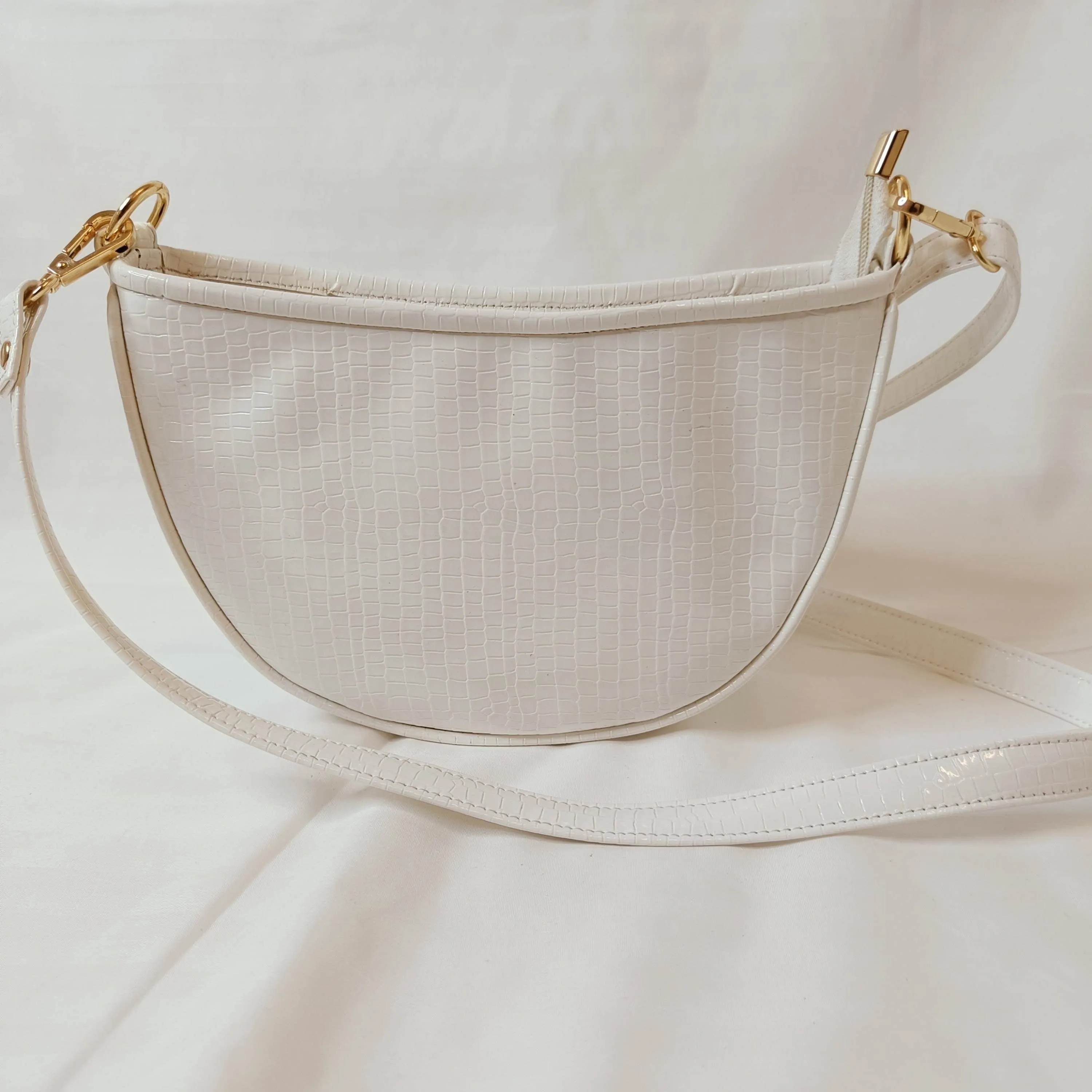 Latest Snake Pattern Shoulder Bag