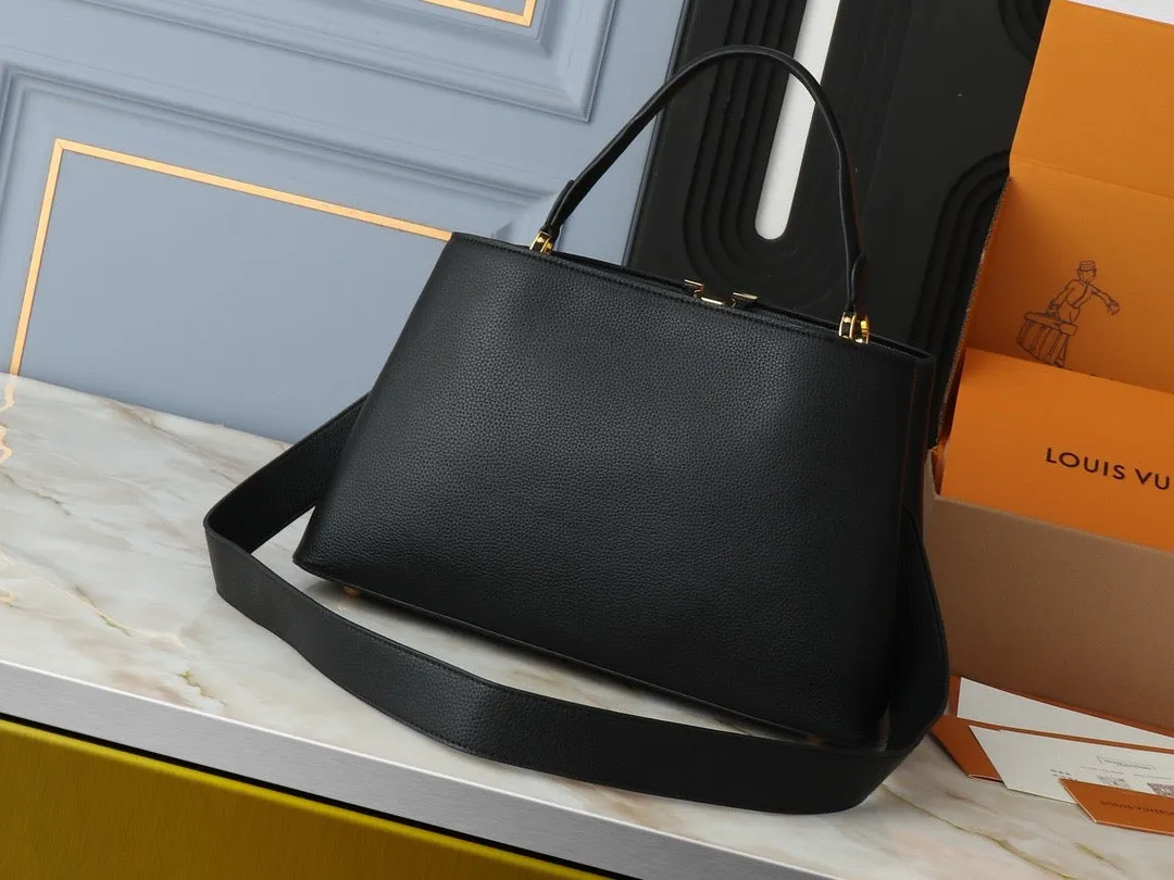 LV Capucines GM Souple Handbag