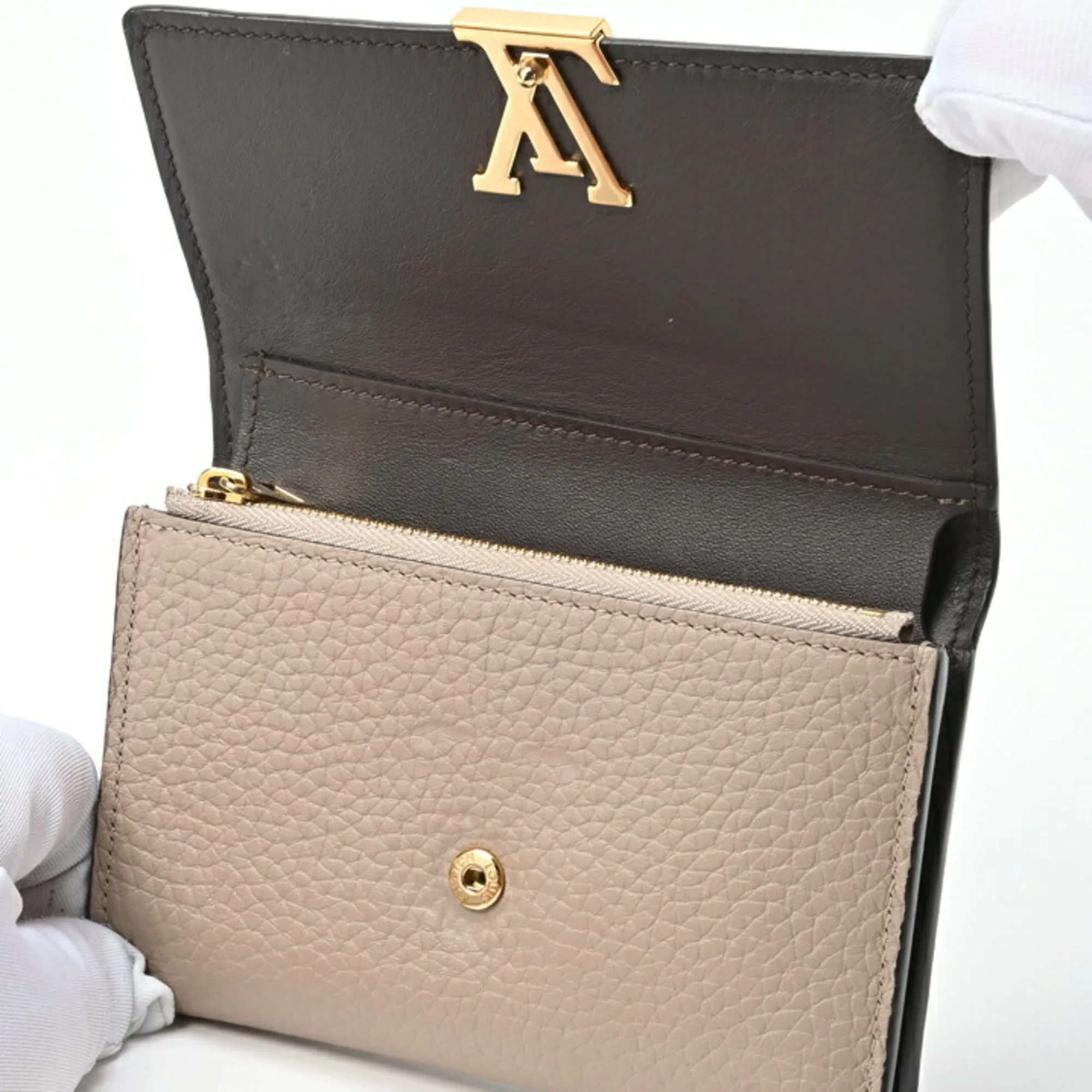 Trendy Inspired Louis Vuitton Portefeuille Capucines Wallet M62159 Galle